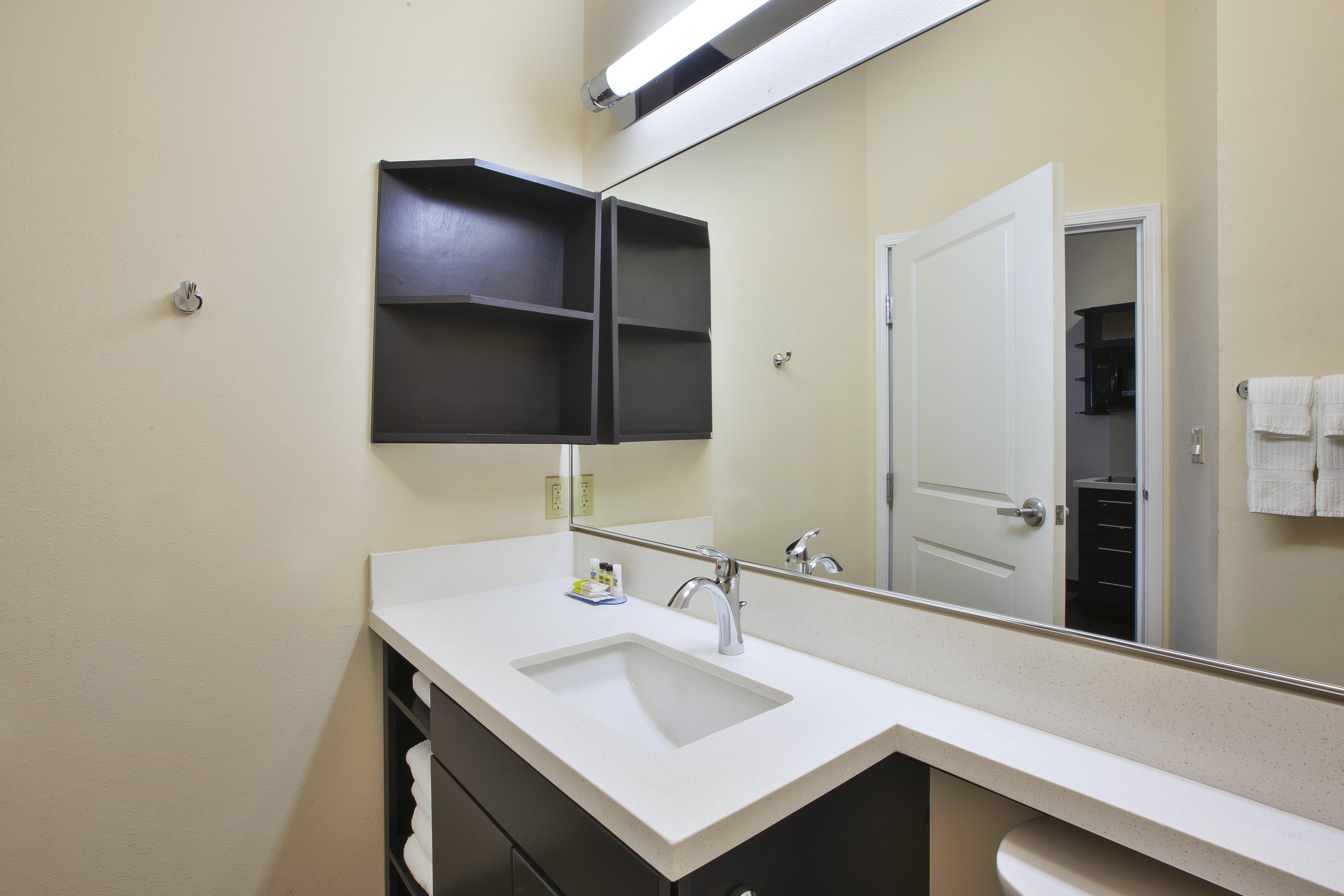 Candlewood Suites Morgantown-Univ West Virginia By Ihg Westover Экстерьер фото