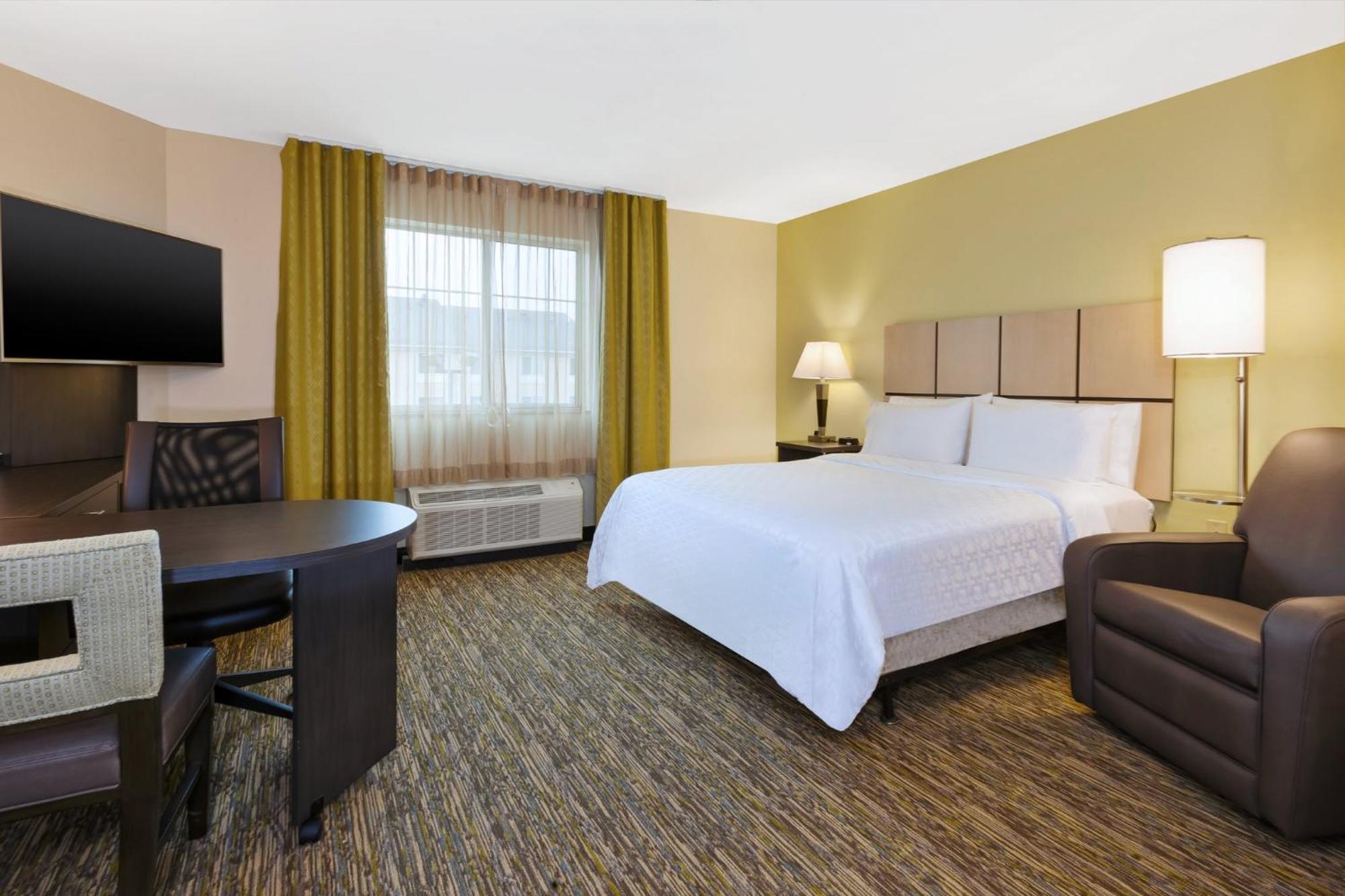 Candlewood Suites Morgantown-Univ West Virginia By Ihg Westover Экстерьер фото